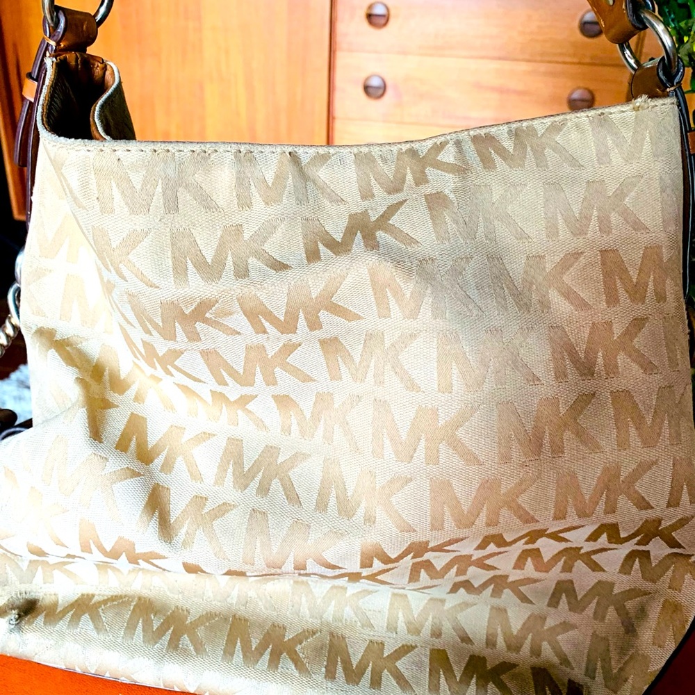 Michael Kors Signature Logo Purse - Picture 3 of 8